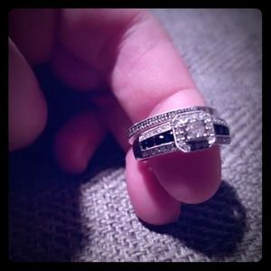 Size 7 real diamond and sapphire set in sterling s